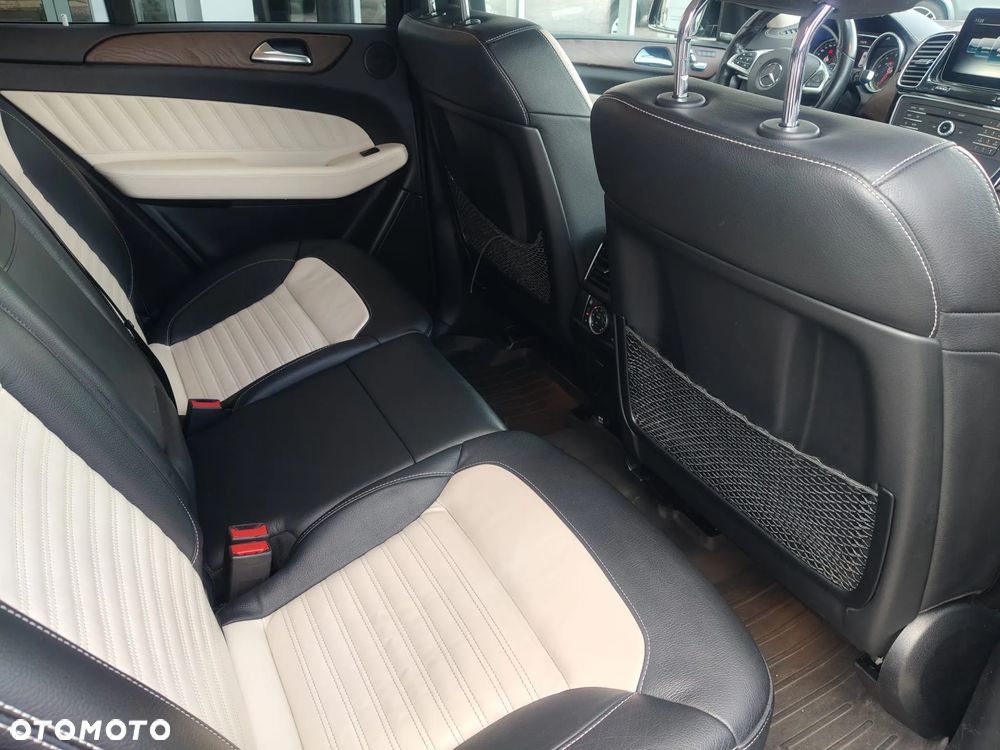 Mercedes-Benz GLE AMG Coupe 43 4-Matic - 26
