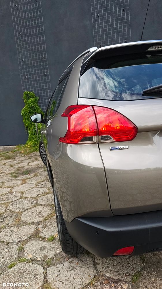 Peugeot 2008 PureTech 110 Stop&Start Allure - 19