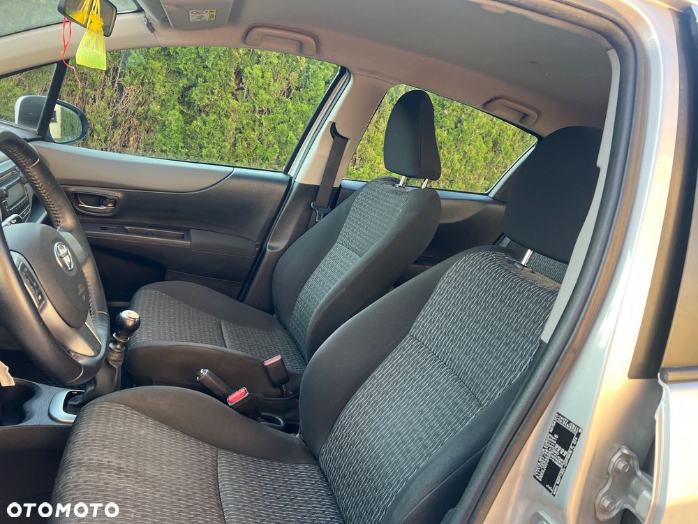 Toyota Yaris - 12