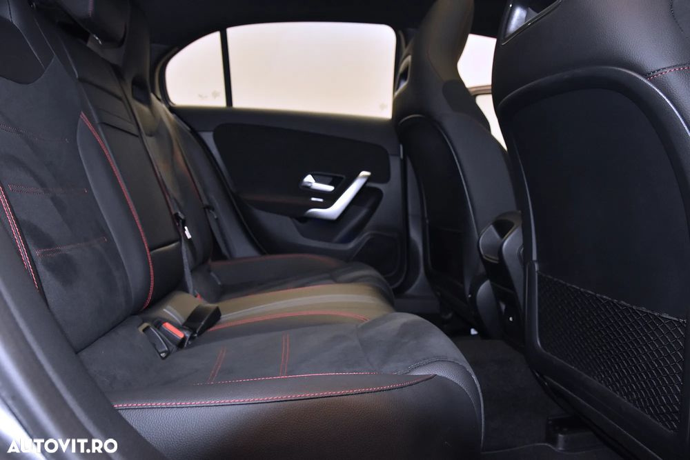 Mercedes-Benz A 220 4MATIC MHEV 8G-DCT - 12