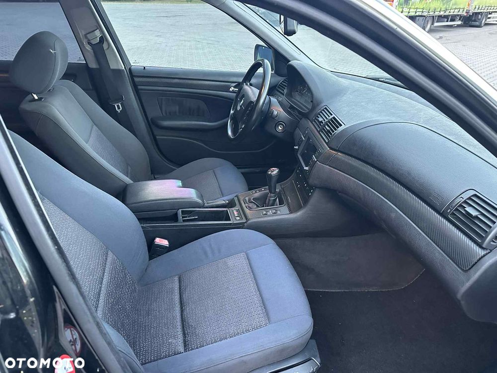 BMW Seria 3 325i - 12