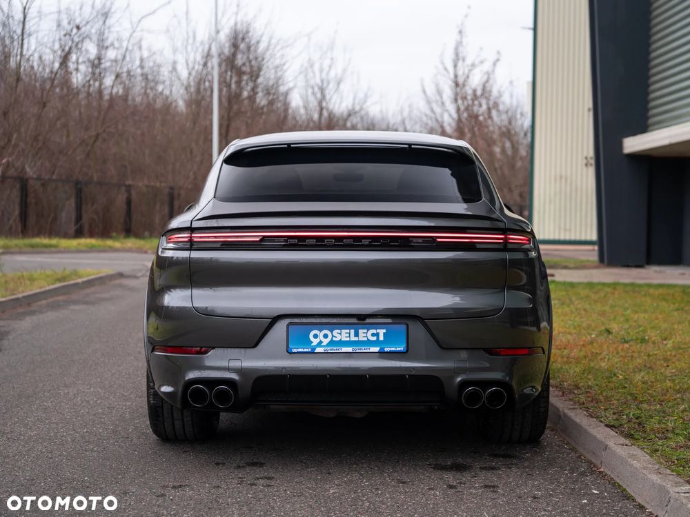 Porsche Cayenne - 4