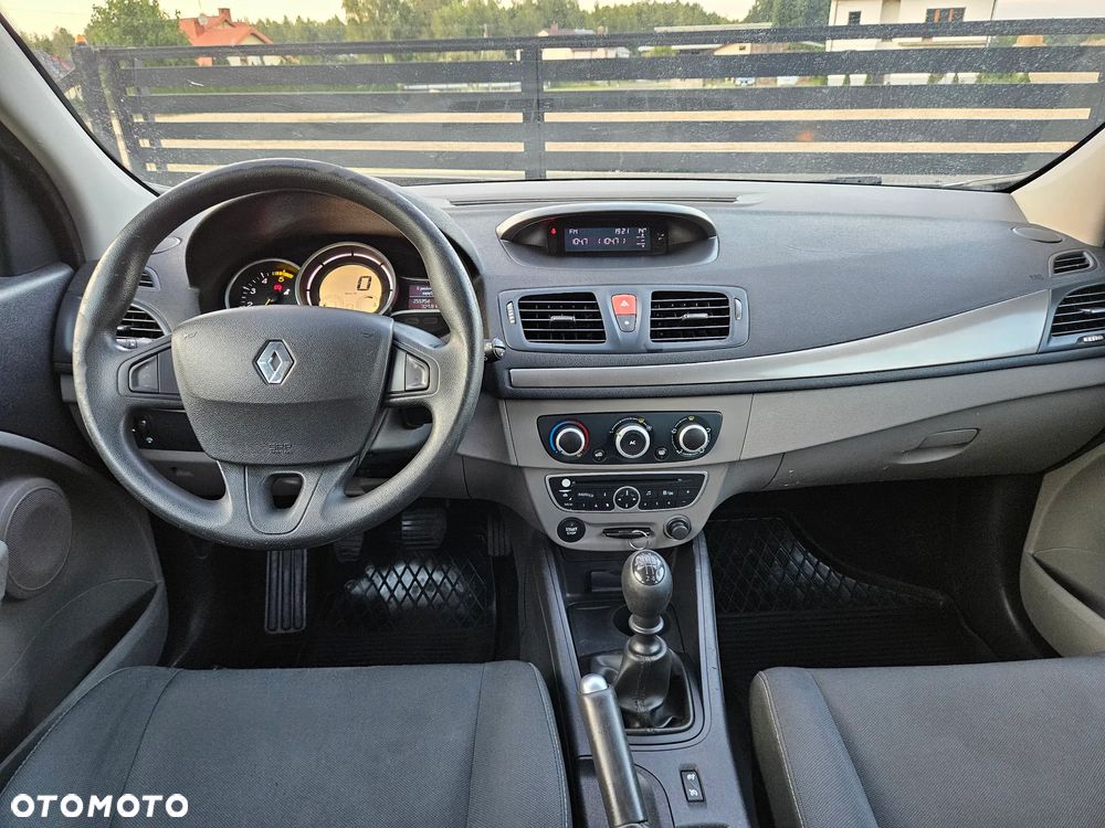 Renault Megane 1.5 dCi Expression - 9