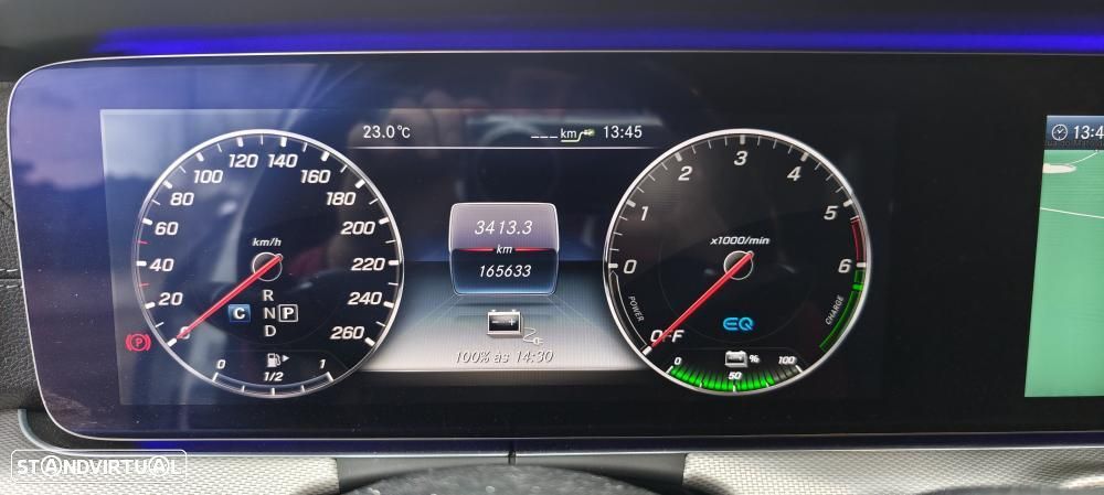 Mercedes-Benz E 300 de AMG Line - 35