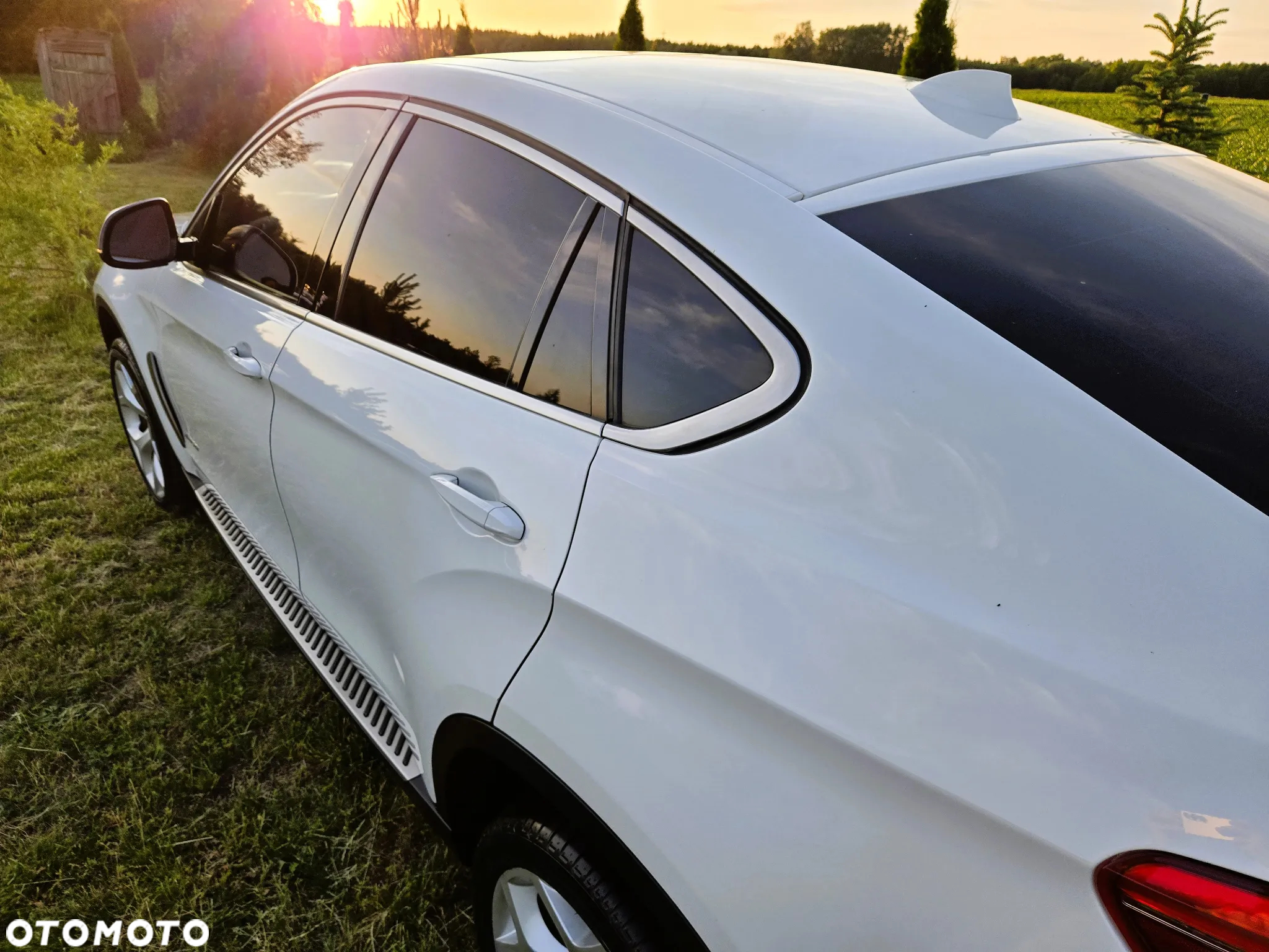 BMW X6 xDrive50i - 14