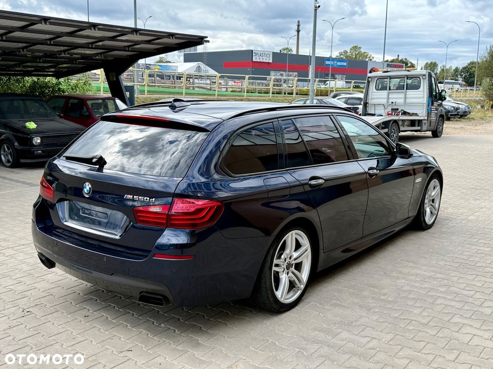BMW Seria 5 M550d xDrive - 4