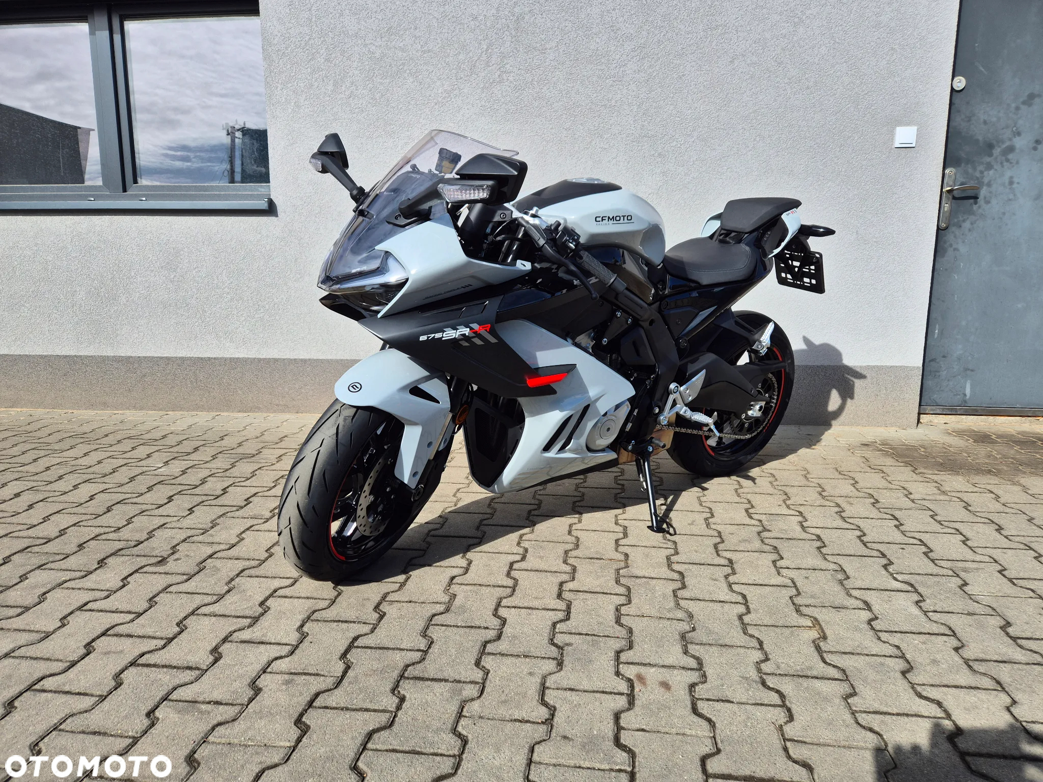 CFMoto SR - 7