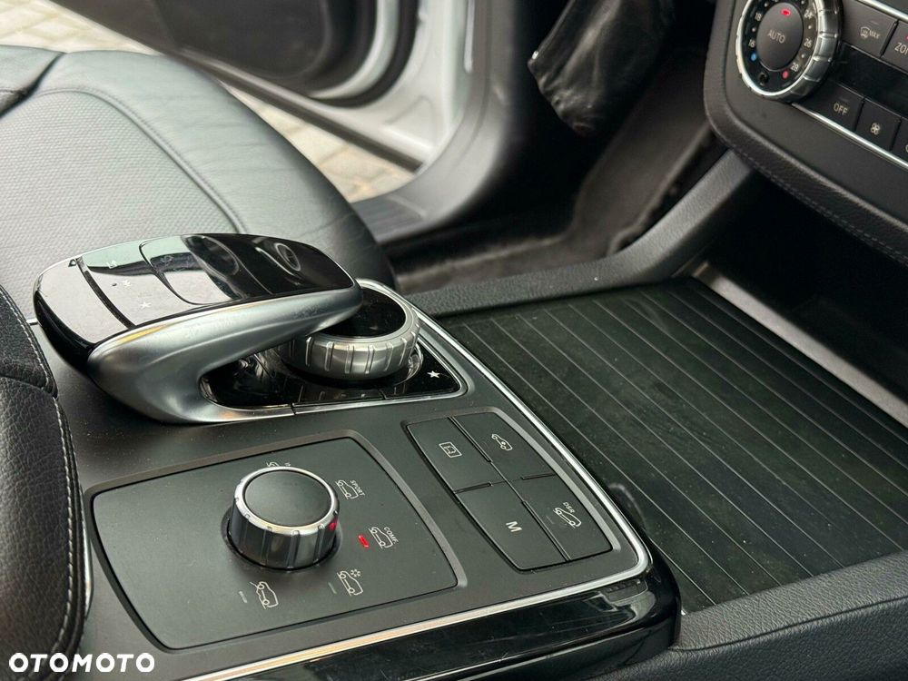 Mercedes-Benz GLE 350 d 4-Matic - 13