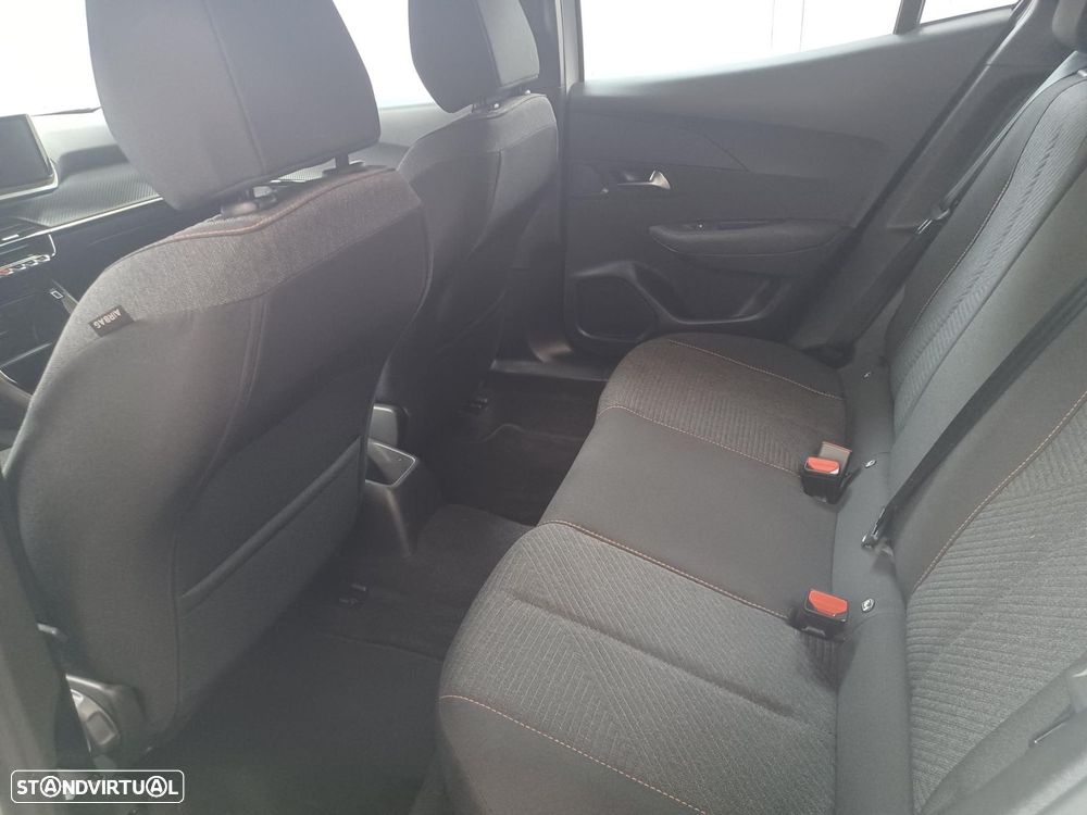 Peugeot 2008 1.2 PureTech Style - 9