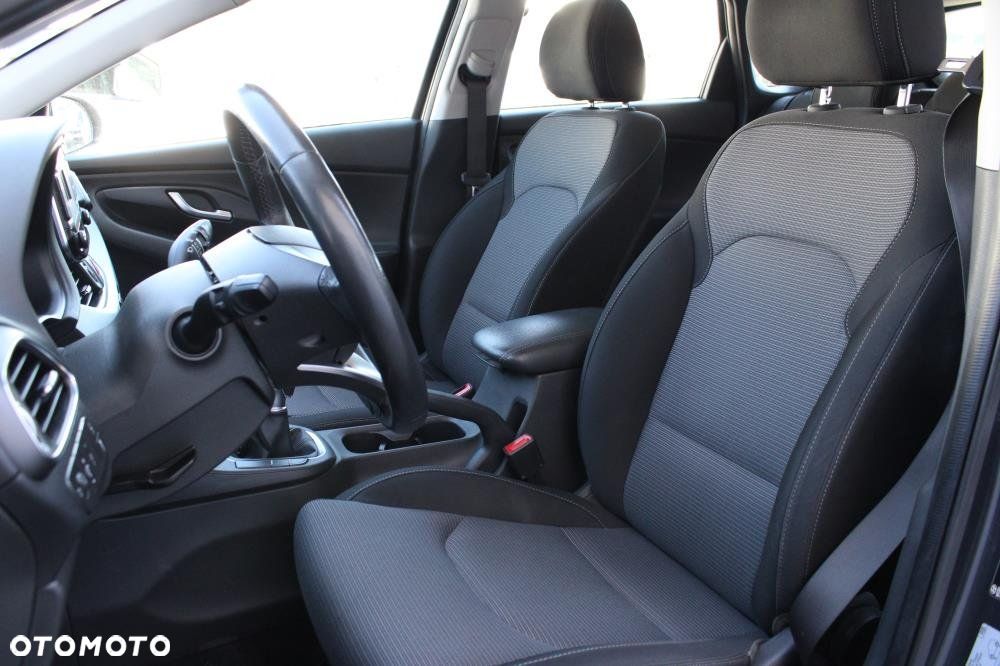 Hyundai i30 - 16