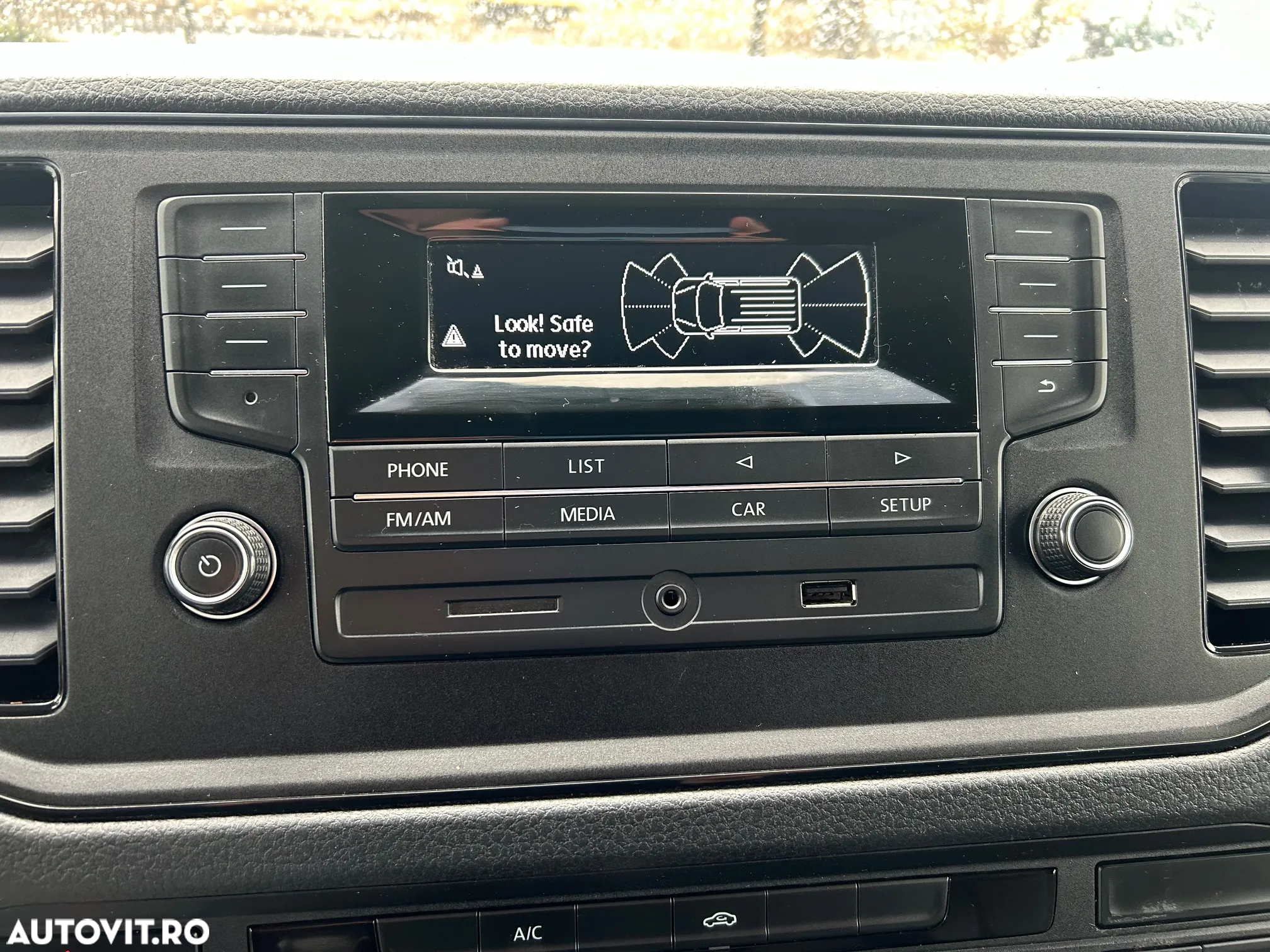 Volkswagen Crafter - 11