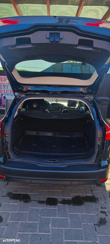 Ford Focus 1.5 EcoBlue Start-Stopp-System Aut. TITANIUM - 5