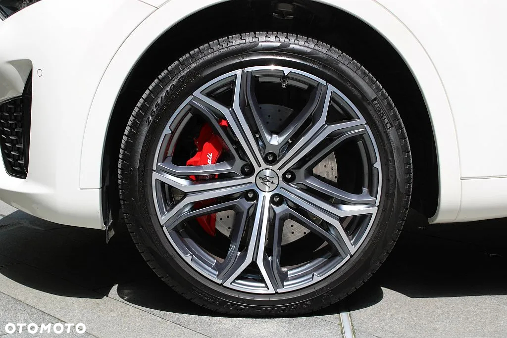 Maserati Levante Modena - 10