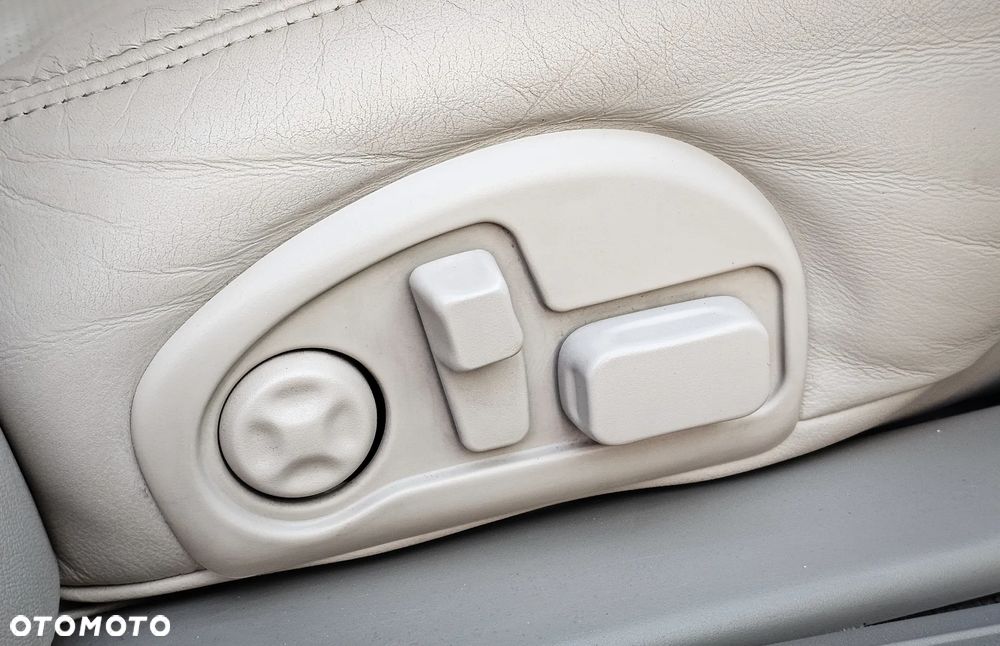 Cadillac Seville - 37