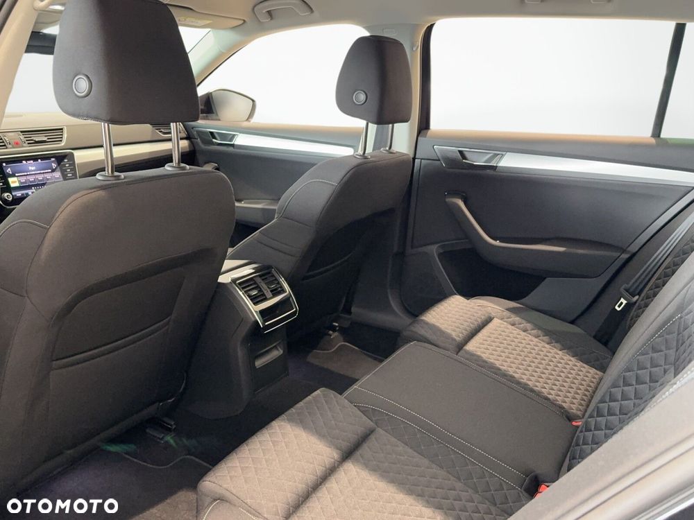 Skoda Superb 2.0 TDI SCR Ambition DSG - 14