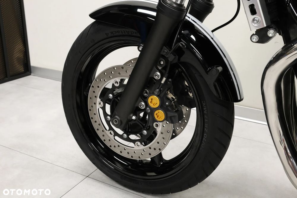 Yamaha XJR - 34