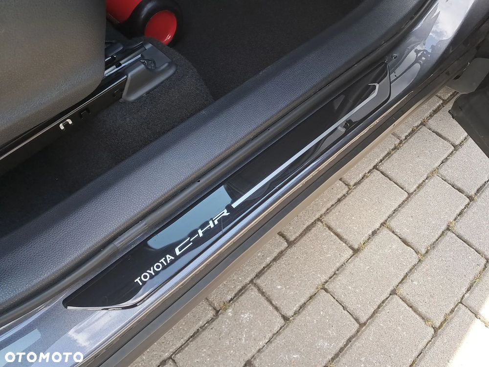 Toyota C-HR 2.0 PHEV Dynamic Force Style - 19