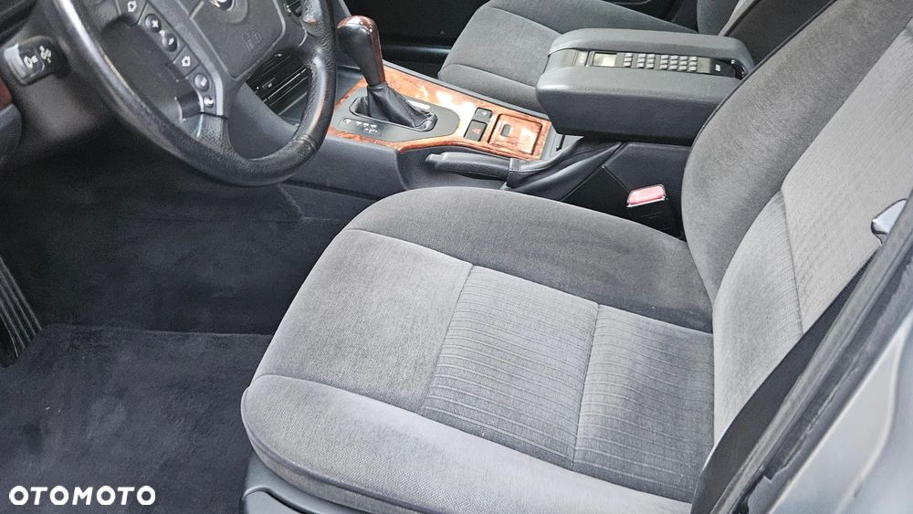 BMW Seria 5 - 21