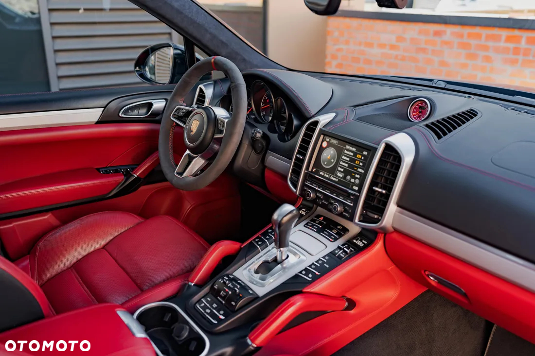 Porsche Cayenne GTS - 22