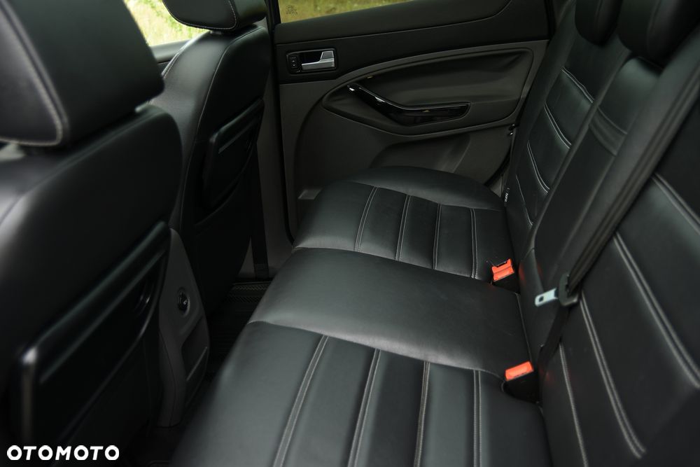 Ford Kuga 2.0 TDCi 4x4 Titanium - 17