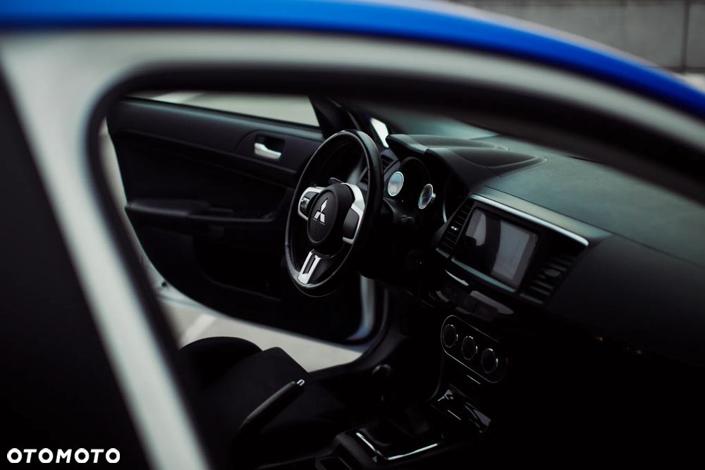 Mitsubishi Lancer Evolution - 10