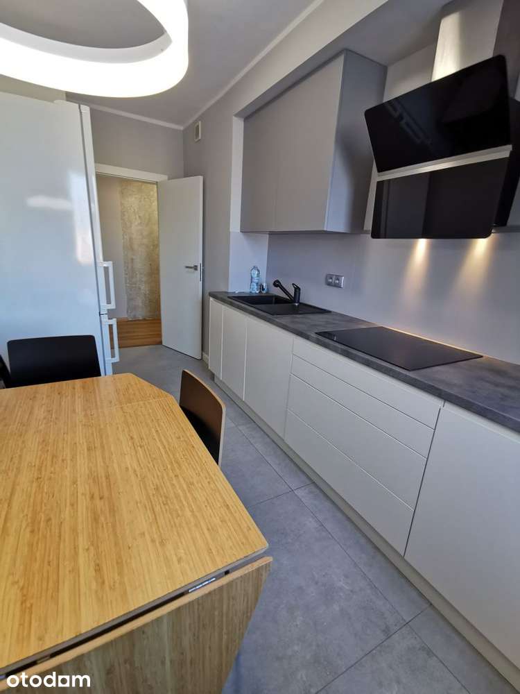 Panorama Warszawy, 87m²,4 pokoje, 11 piętro, PL/EN