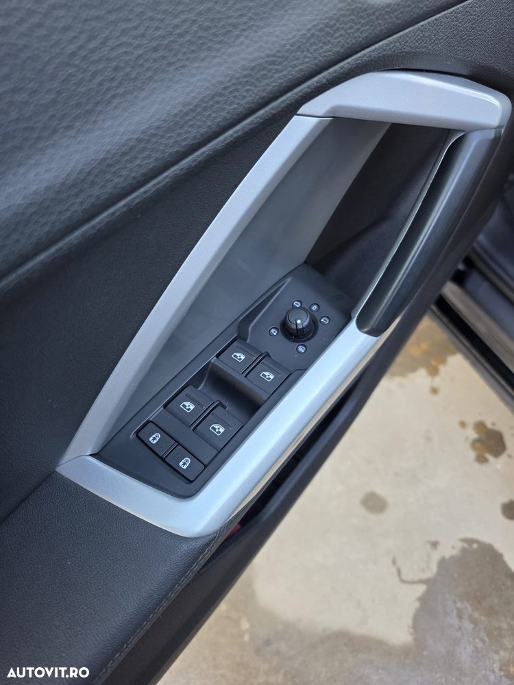 Audi Q3 35 TDI S tronic - 32