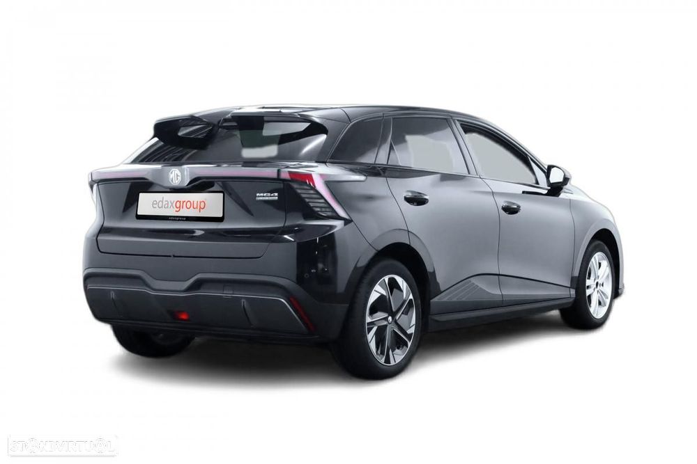 MG MG4 64 kWh Luxury - 2