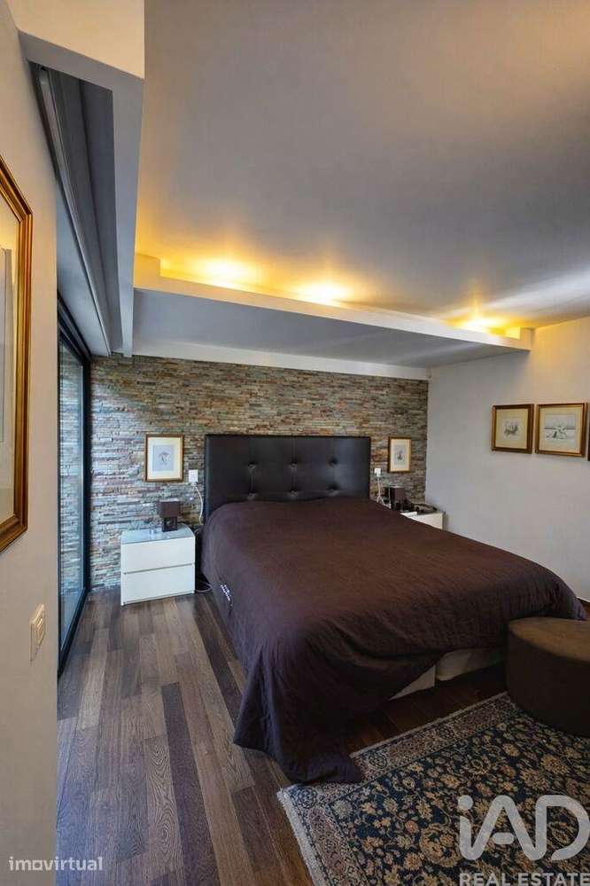 Casa / Villa T3 em Mafamude e Vilar do Paraíso de 212,00 m2 - Grande imagem: 2/13