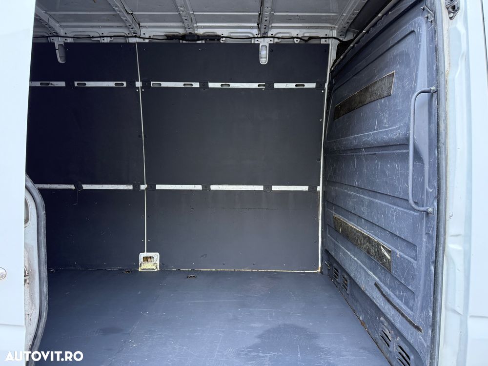 Mercedes-Benz Sprinter - 22