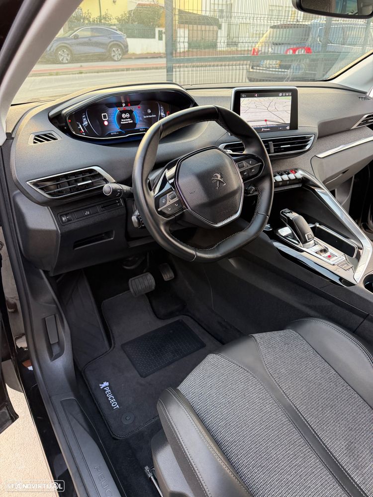 Peugeot 3008 PureTech 130 Stop & Start GPF EAT8 Allure - 9