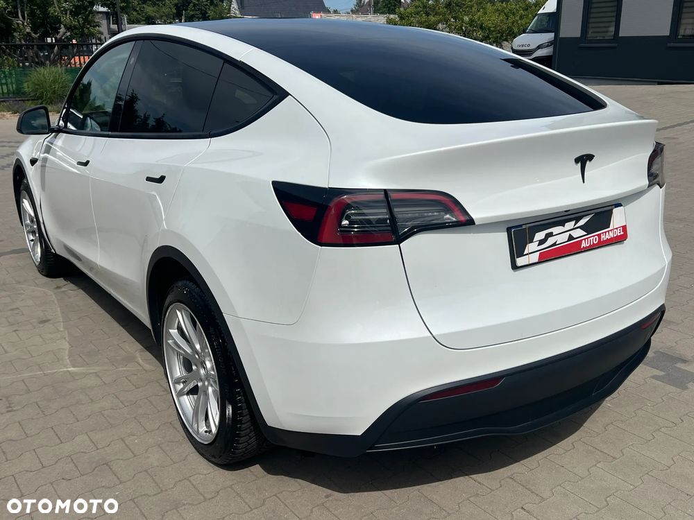Tesla Model Y RWD - 4