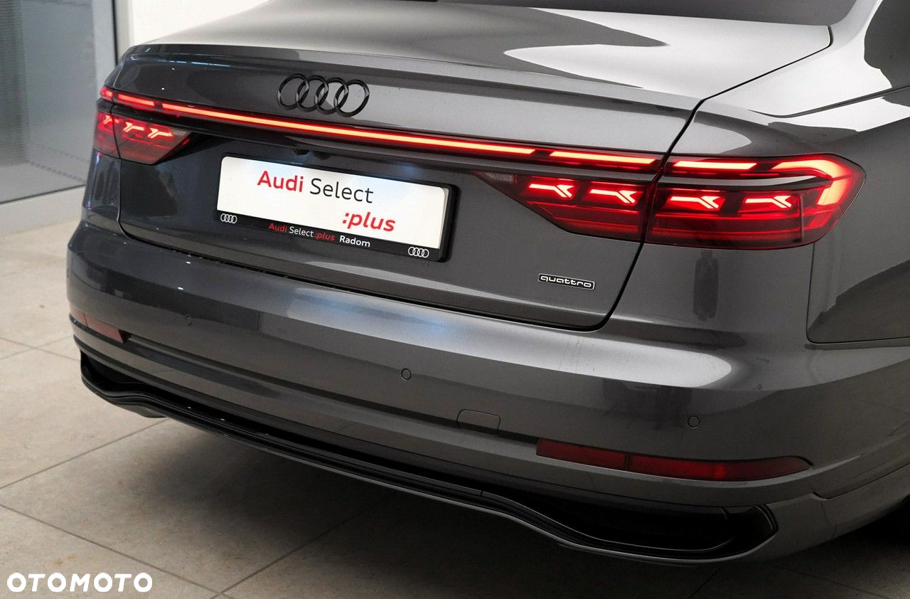 Audi A8 - 8