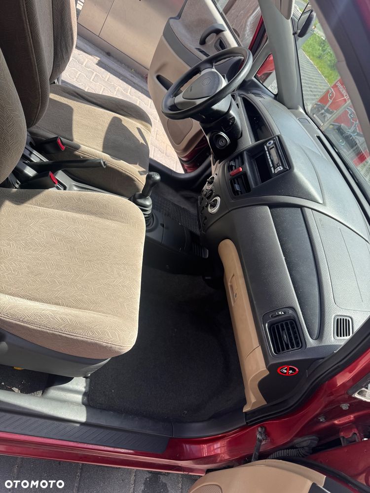 Suzuki Liana 1.6 - 13