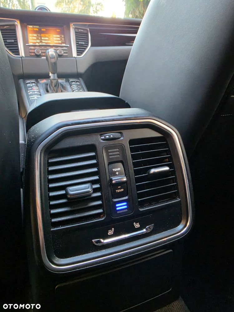 Porsche Macan - 11