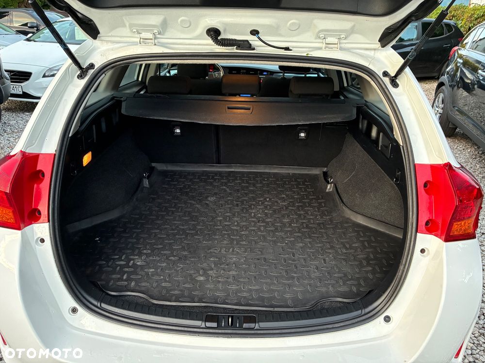 Toyota Auris - 10