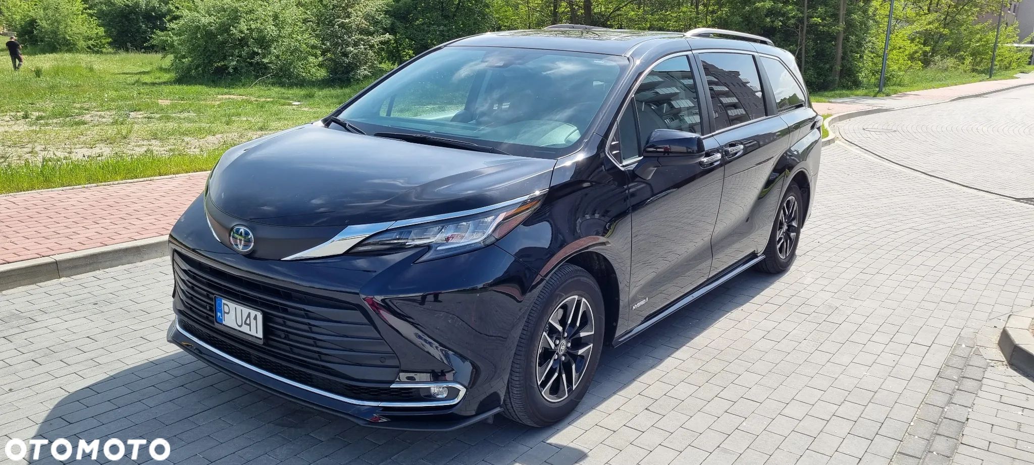 Toyota Sienna - 1