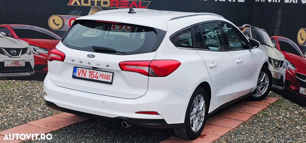 Ford Focus 1.5 EcoBlue Start-Stopp-System TITANIUM STYLE - 4