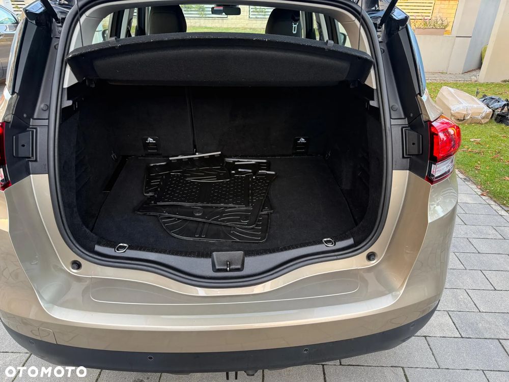 Renault Scenic - 22