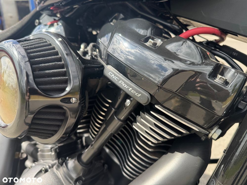 Harley-Davidson Softail Street Bob - 11