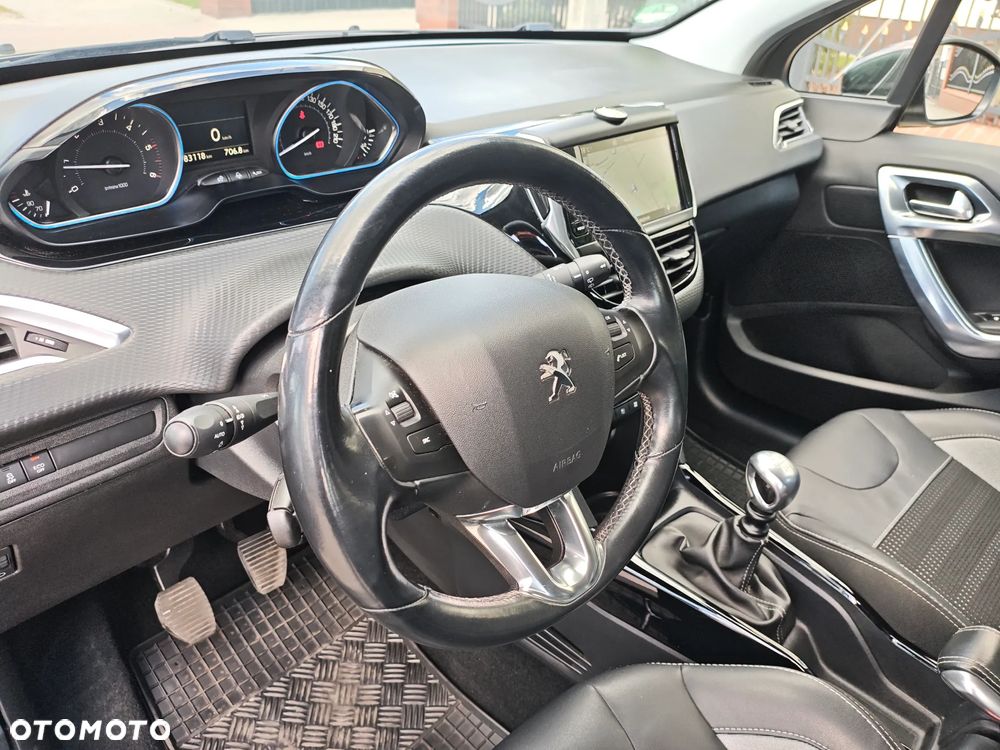 Peugeot 2008 BlueHDi FAP 120 STOP & START Allure - 22