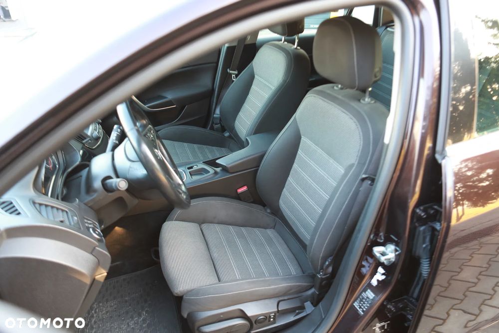 Opel Insignia 2.0 CDTI - 10