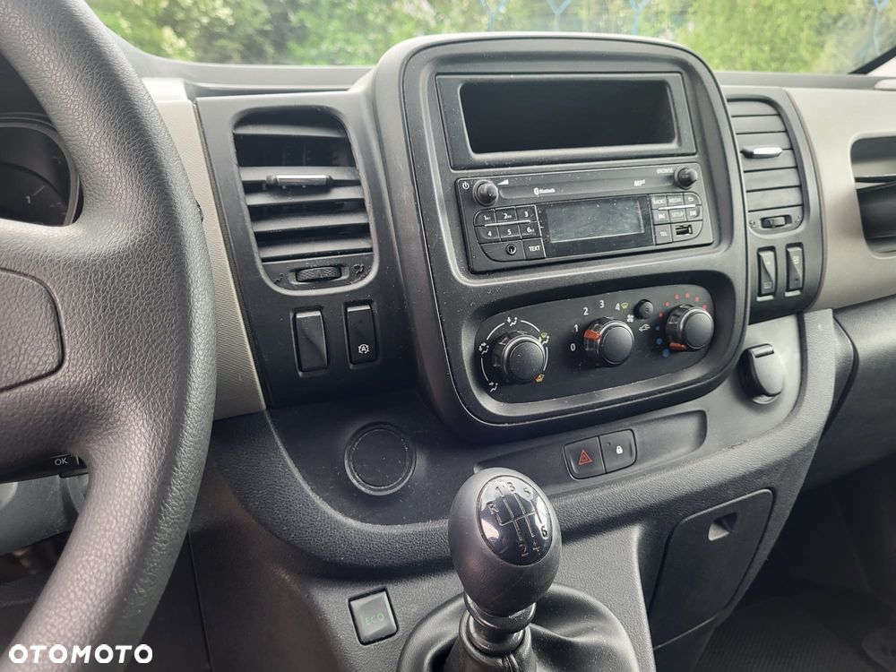 Renault Trafic III 2015r 273 tyś Izoterma chłodnia Mroźnia Sklep Food Truck Agregat zasilanie 230V Trafik - 20