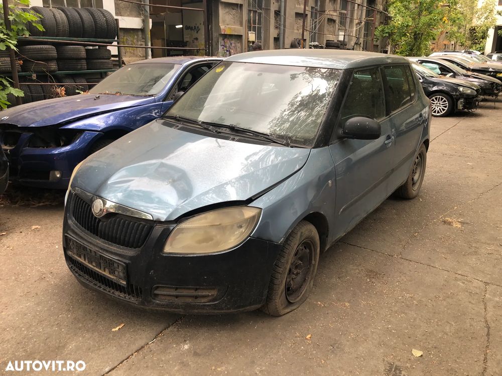 Dezmembrez Skoda Fabia 2 2009 bleo 1,2 benzina - 5