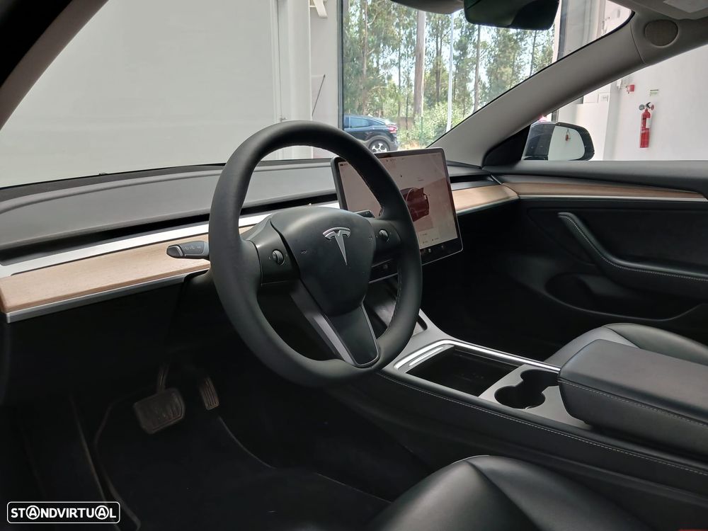Tesla Model 3 Long Range Tração Traseira - 5