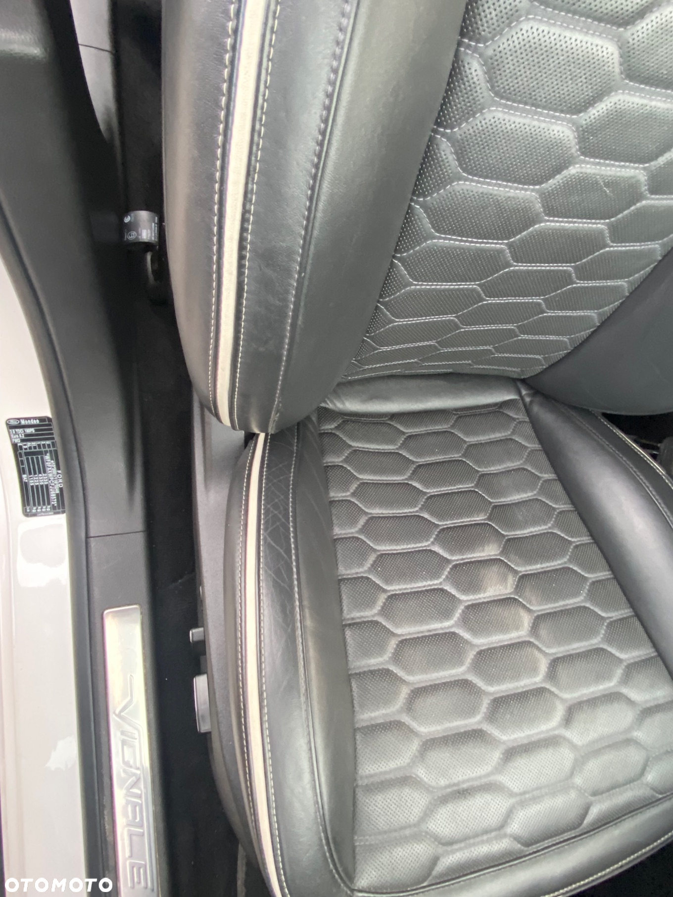Ford Mondeo Vignale 2.0 TDCi PowerShift - 23