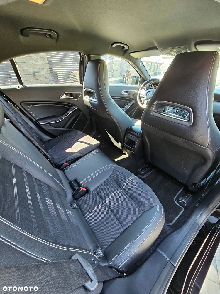 Mercedes-Benz Klasa A 180 7G-DCT Peak Edition - 11