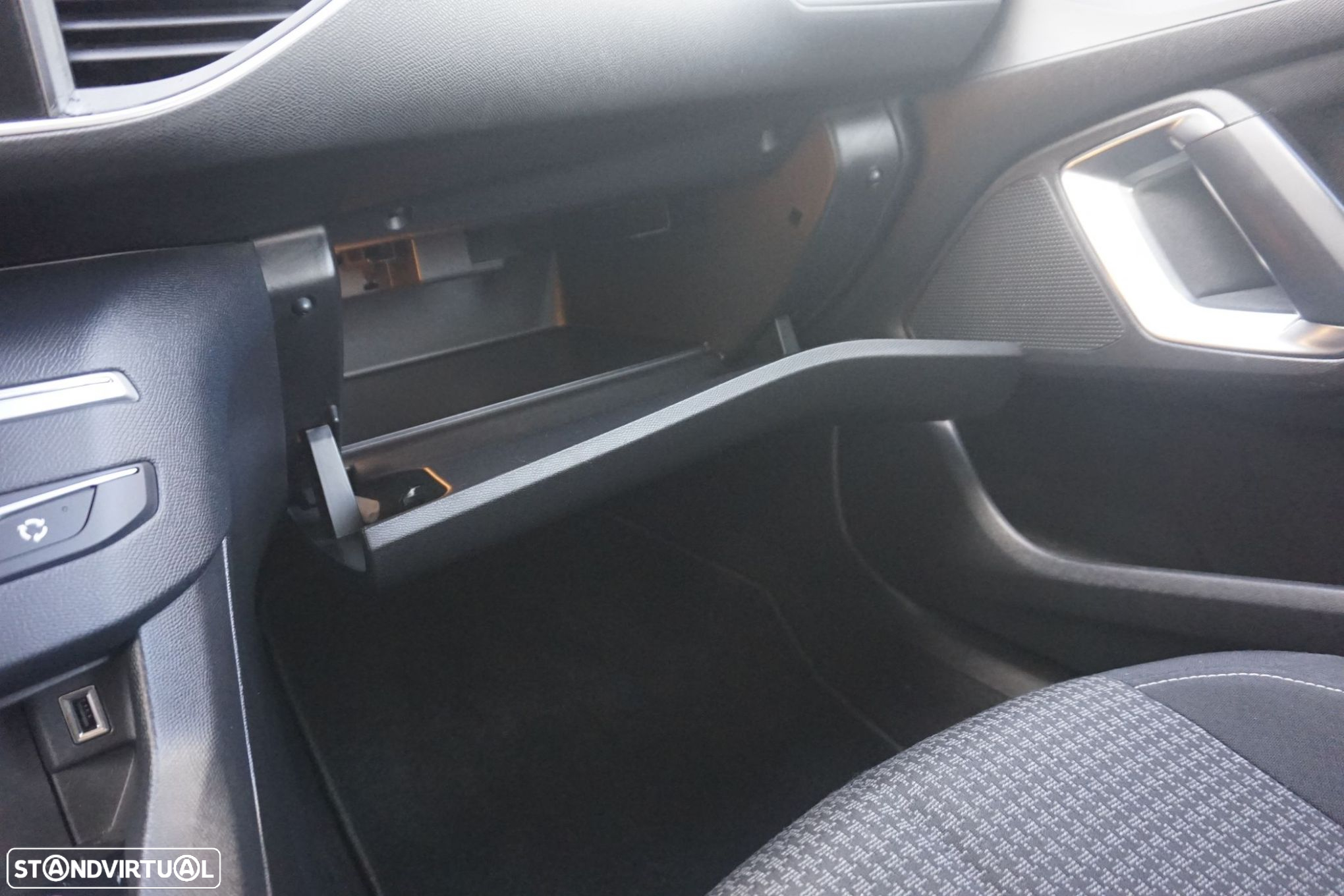 Peugeot 308 SW 1.5 BlueHDi Style - 18