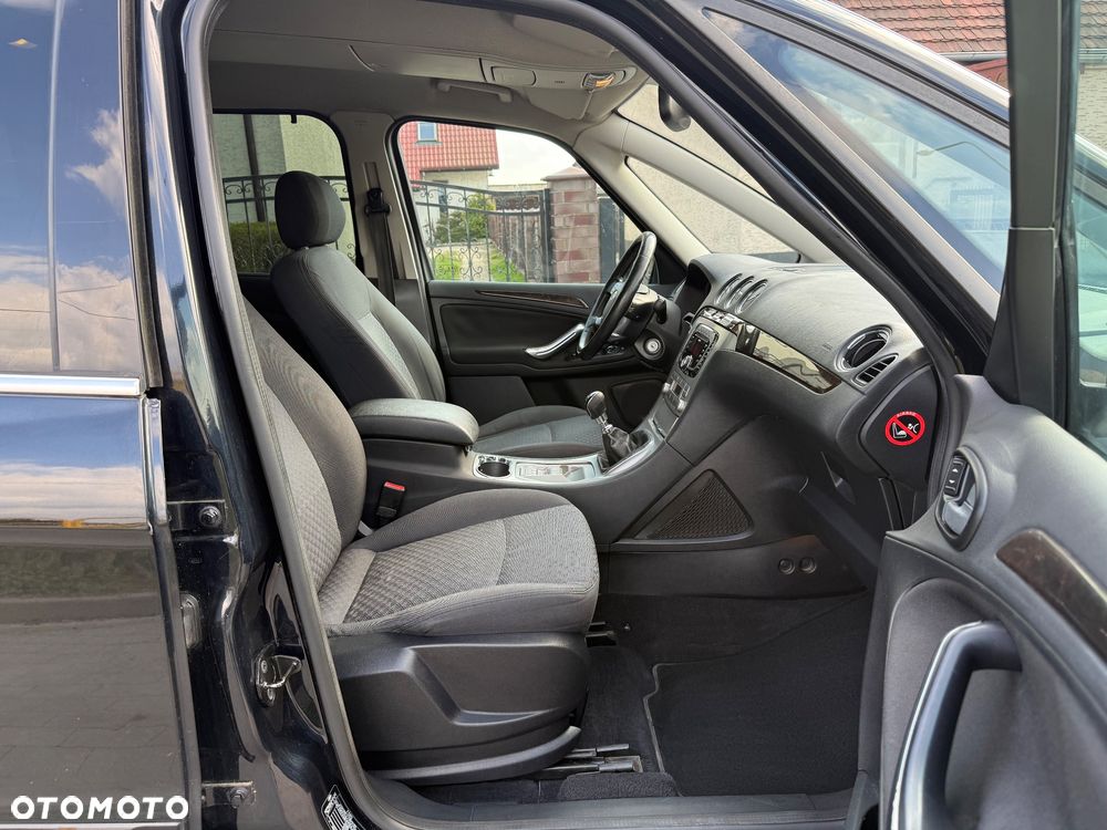 Ford Galaxy 2.0 TDCi DPF Titanium - 17
