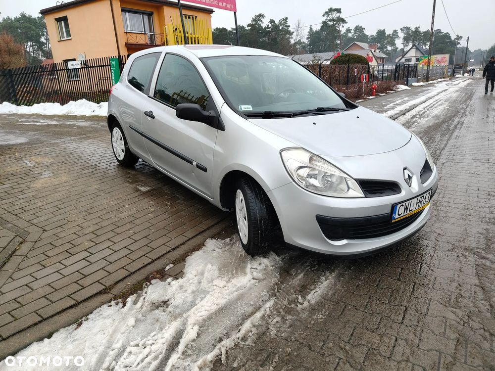 Renault Clio 1.2 16V 75 Expression - 7